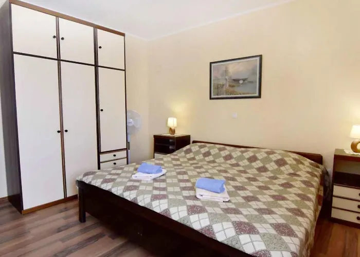 Lorena B4 By Interhome