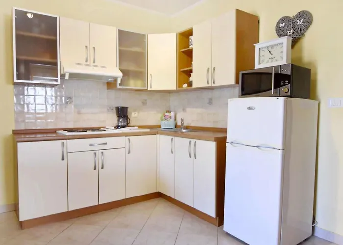 Lorena B4 By Interhome * Umag