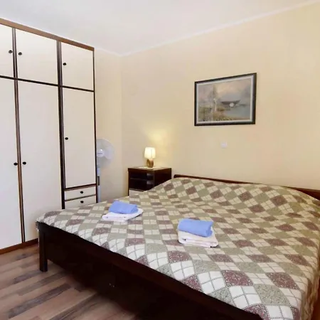 Lorena B4 By Interhome