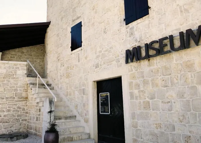 Lorena B4 By Interhome * Umag